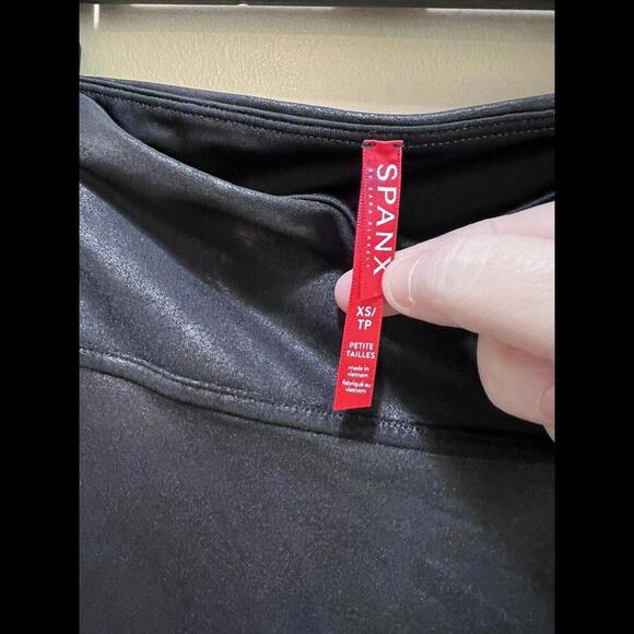 Spanx Pants Womens Extra Small Petite Black Leggings Faux Leather - Picture 3 of 3